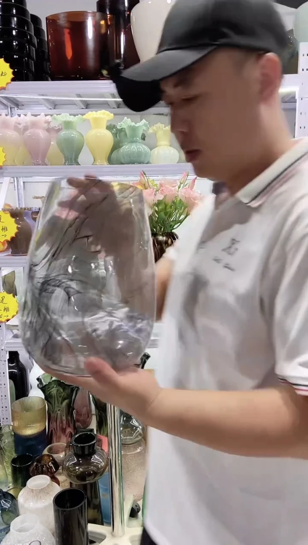 灰色勾丝花瓶微瑕介意勿拍