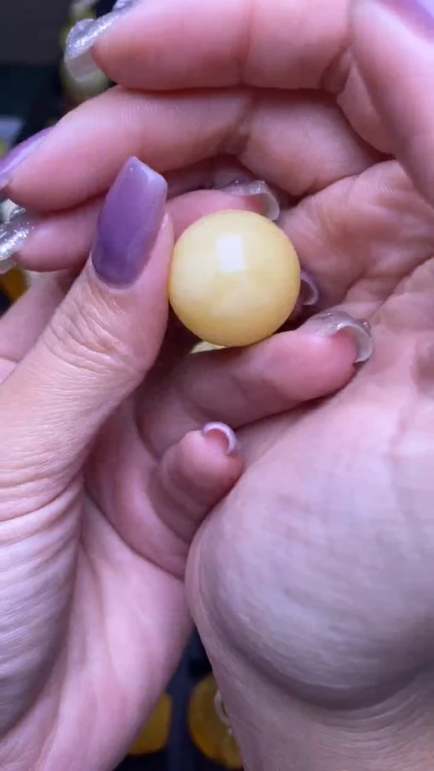 【闪购商品】琥珀裸石未镶嵌葵. 90