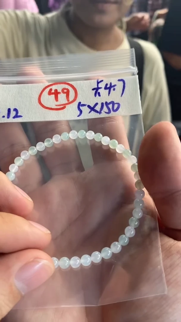 定制翡翠未镶嵌天然缅甸翡翠多样性