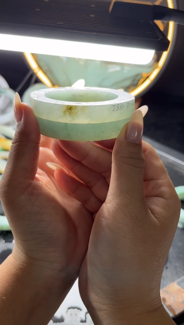 未镶嵌贵妃定制翡翠贵妃