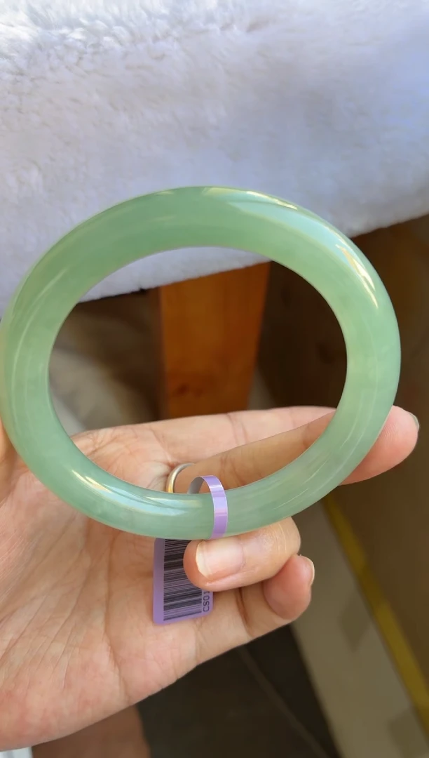 未镶嵌手镯翡翠（巨巨巨推荐）冰透胶湖水绿圆条23号