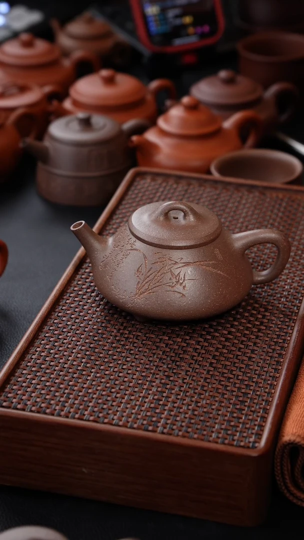 【闪购商品】鲨鱼皮任瓢200cc紫砂壶