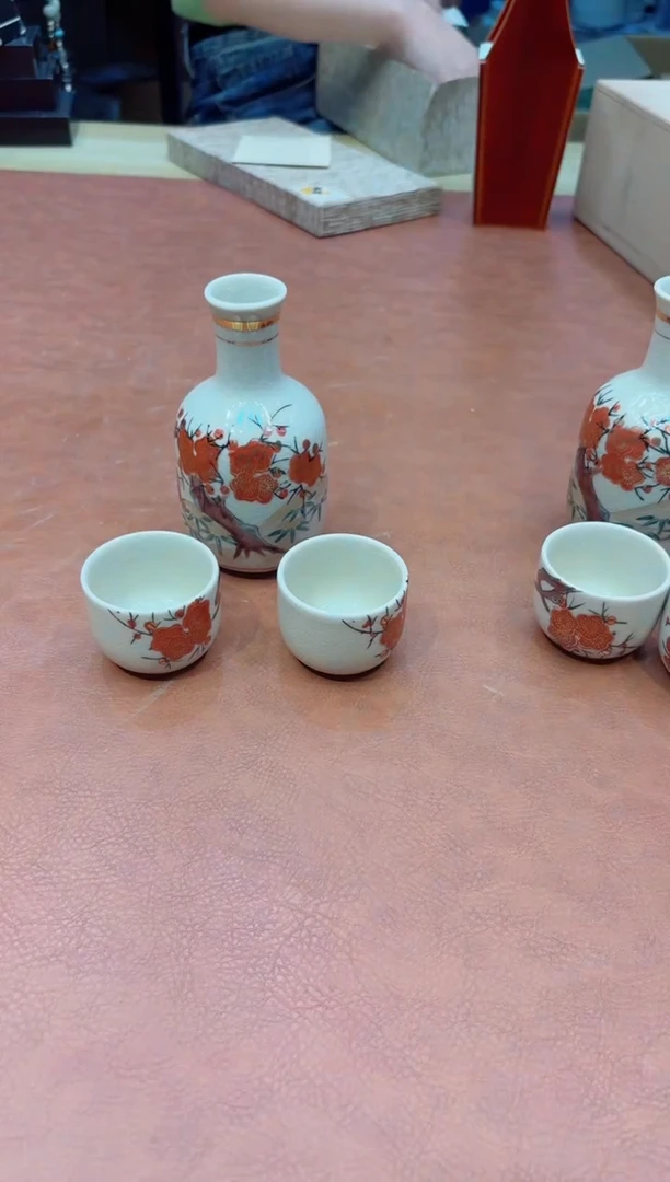 小狐狸海外瓷器哇哇哇