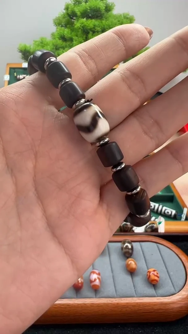 玛瑙/玉髓（覆膜）颈饰未镶嵌69.（微瑕随机发货）