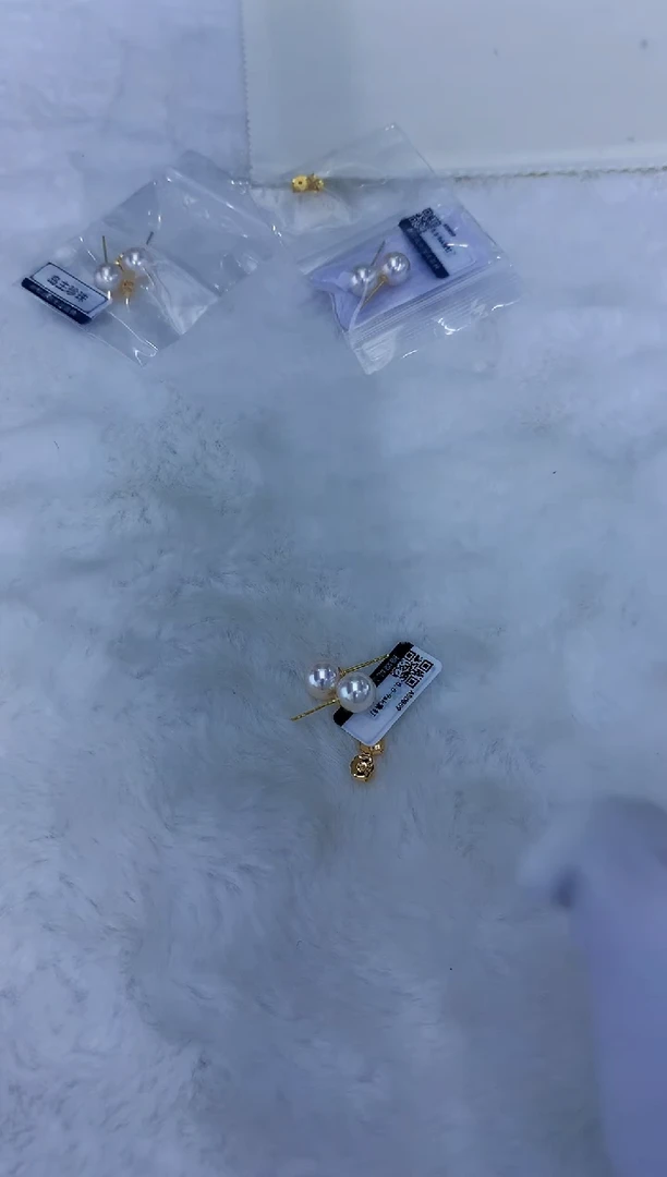 18K金镶嵌饰品海水珍珠8.5-9素钉定制