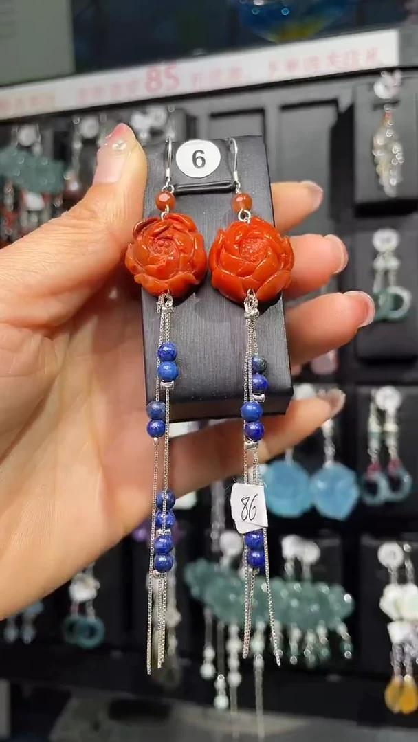 未镶嵌南红玛瑙耳饰Q****e Queenie首单85