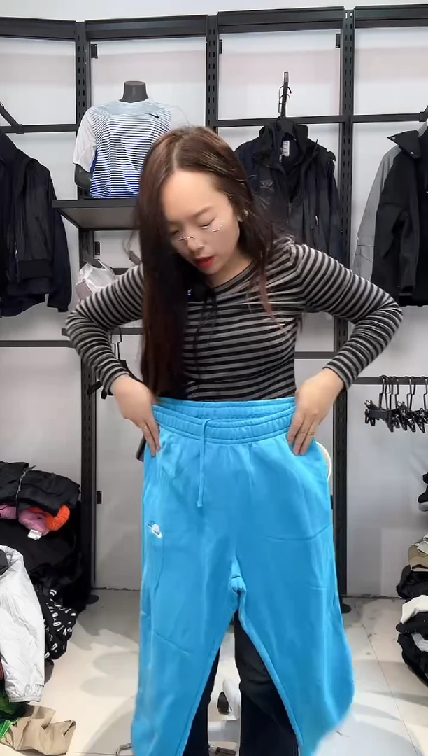 2327编码  瑕疵直播间过款为准 尺码175