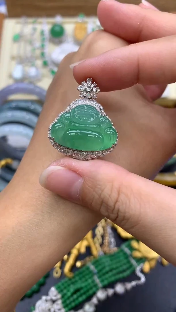 翡翠18K金镶嵌颈饰541-中国好珍宝