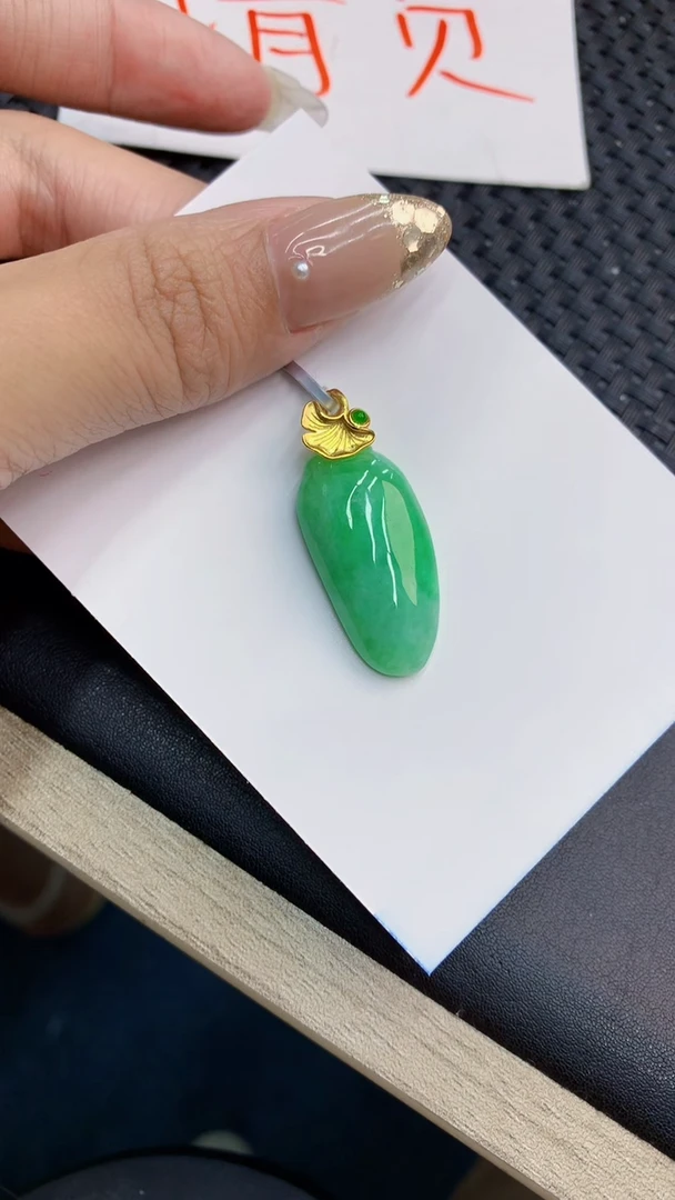 翡翠银S925镶嵌颈饰             8