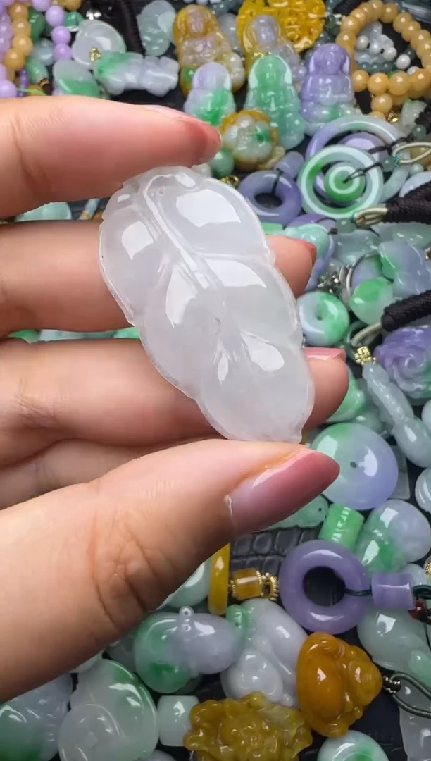 颈饰未镶嵌翡翠缅甸翡翠吊坠