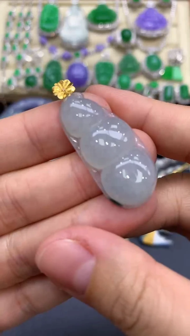 颈饰18K金镶嵌翡翠23-中国好珍宝