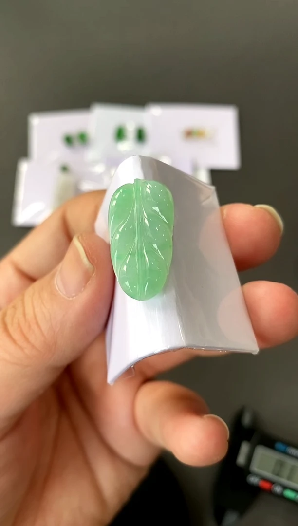 【闪购商品】定制翡翠未镶嵌叶子