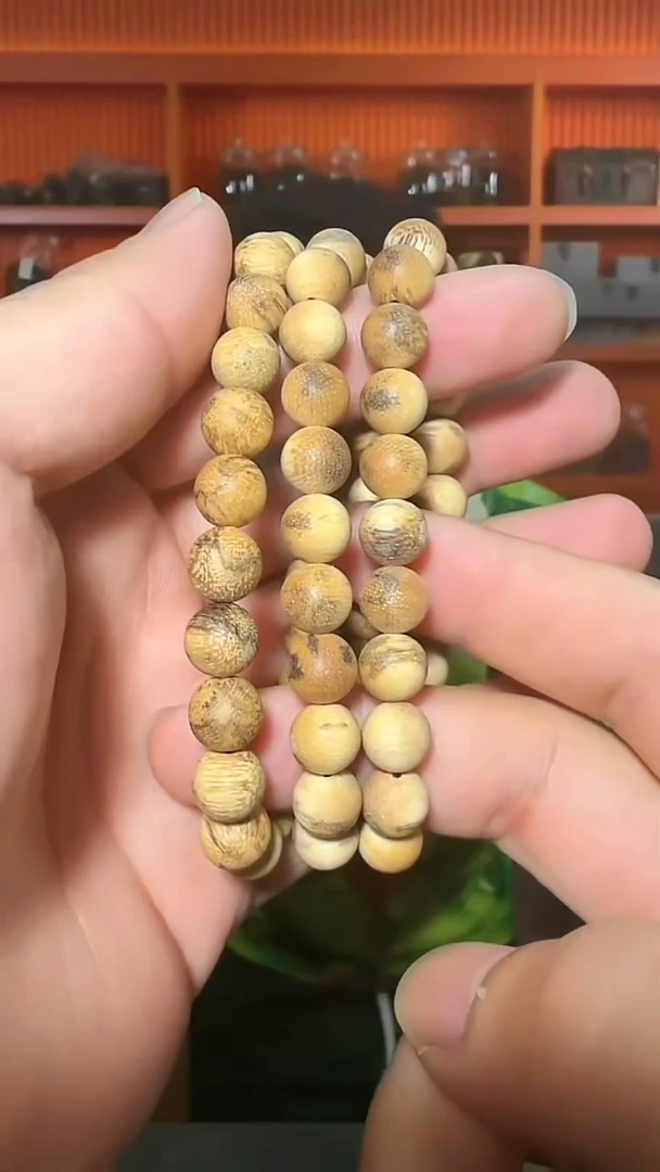 沉香手串4号单圈黄油阁6g+0.9多样性发一