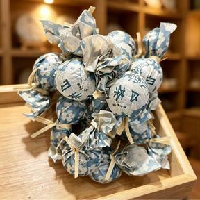 2017年 《白茶园龙珠》龙珠//普洱生茶//8g/颗