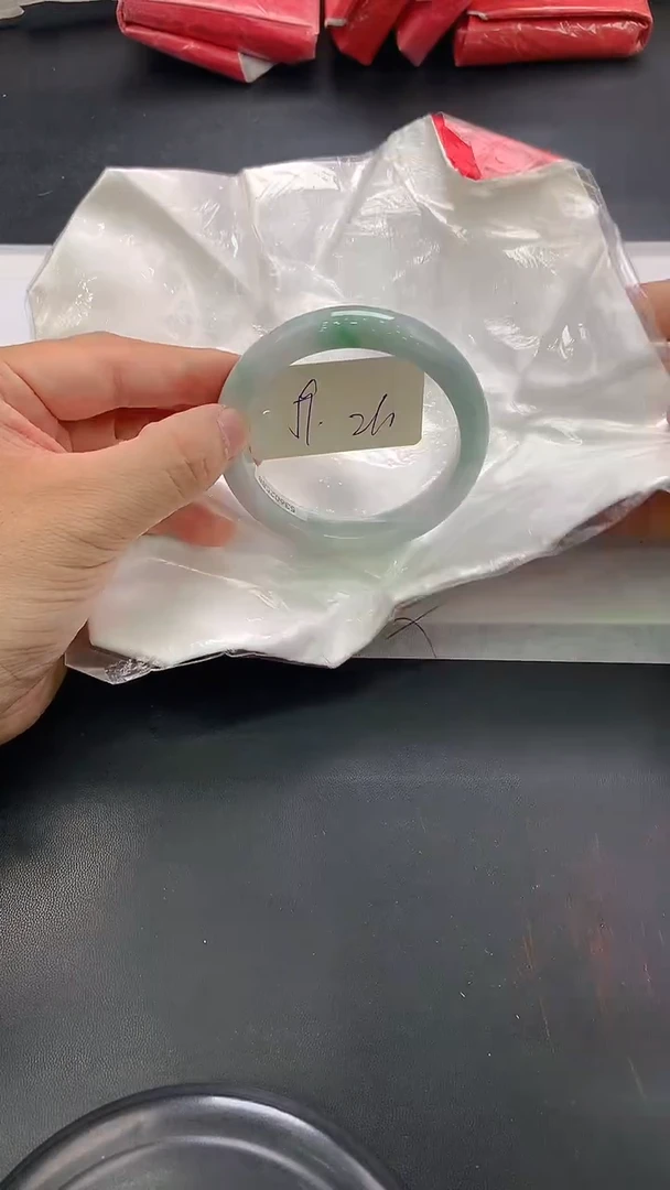 翡翠手镯未镶嵌94