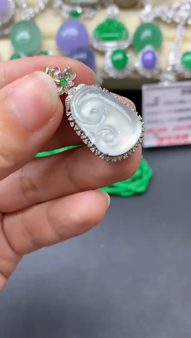 翡翠18K金镶嵌颈饰529-中国好珍宝