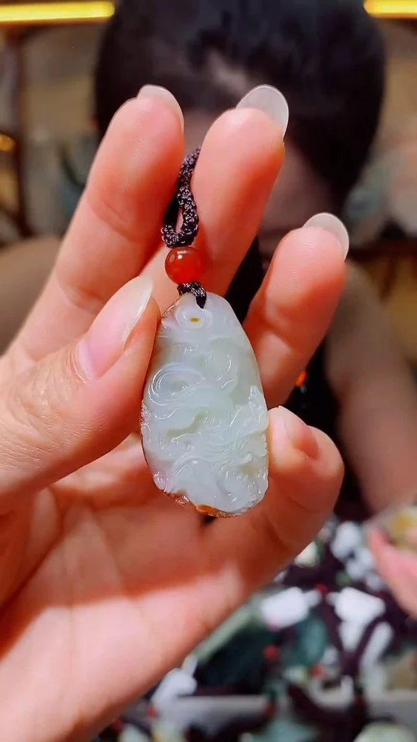 和田玉未镶嵌颈饰1