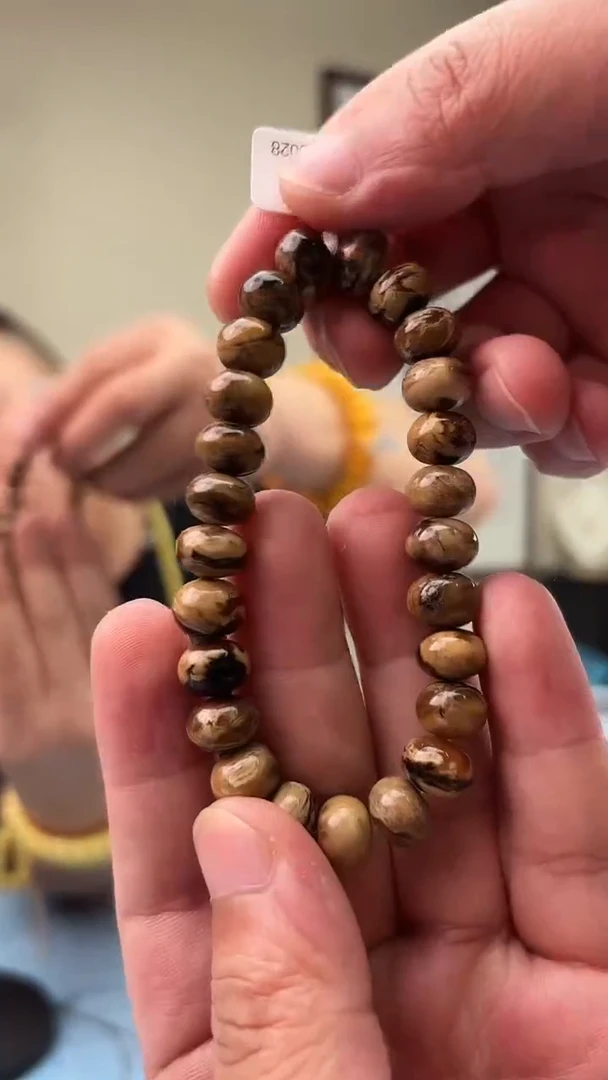 琥珀未镶嵌珠宝奇石H11，假一罚十多样性发其一H