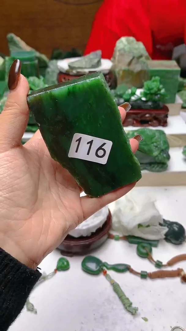 未镶嵌和田玉摆件1