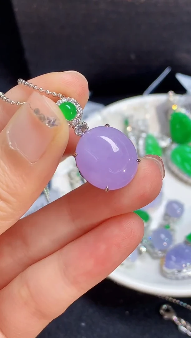 吊坠(不含链)18K金镶嵌翡翠福****司多样性发其一