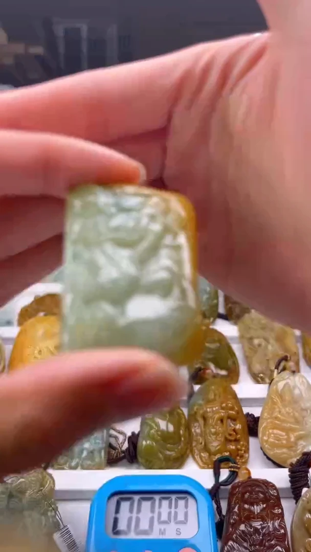 翡翠未镶嵌颈饰天然翡翠