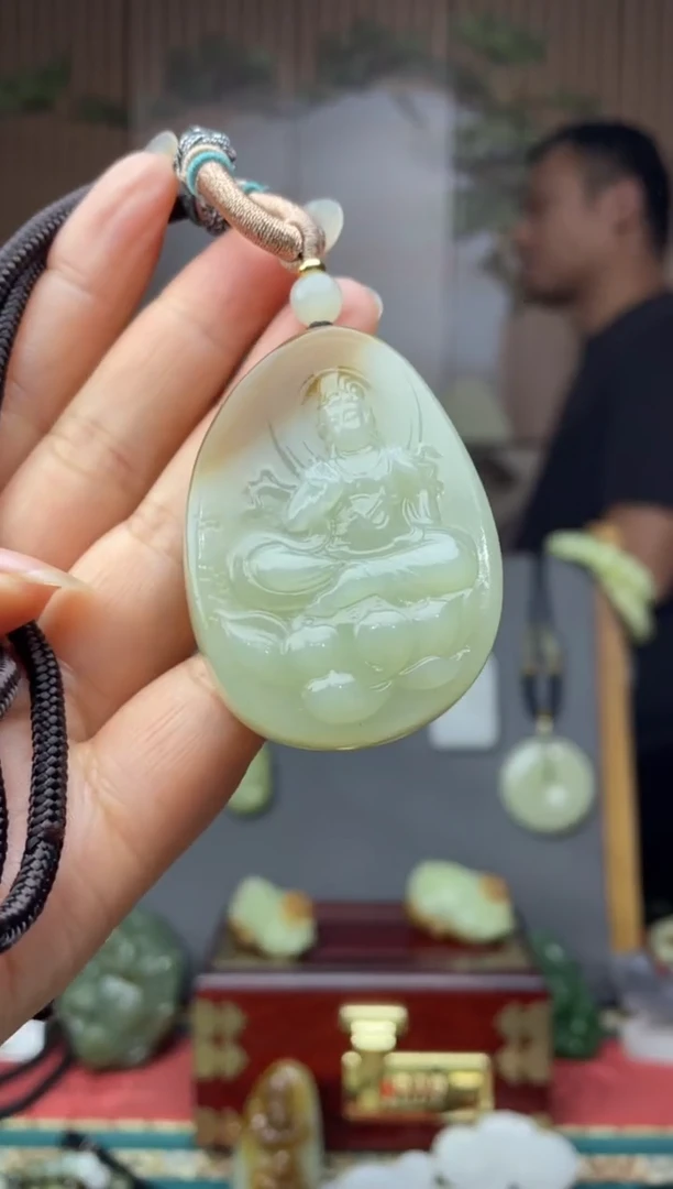 颈饰未镶嵌和田玉拍一发一