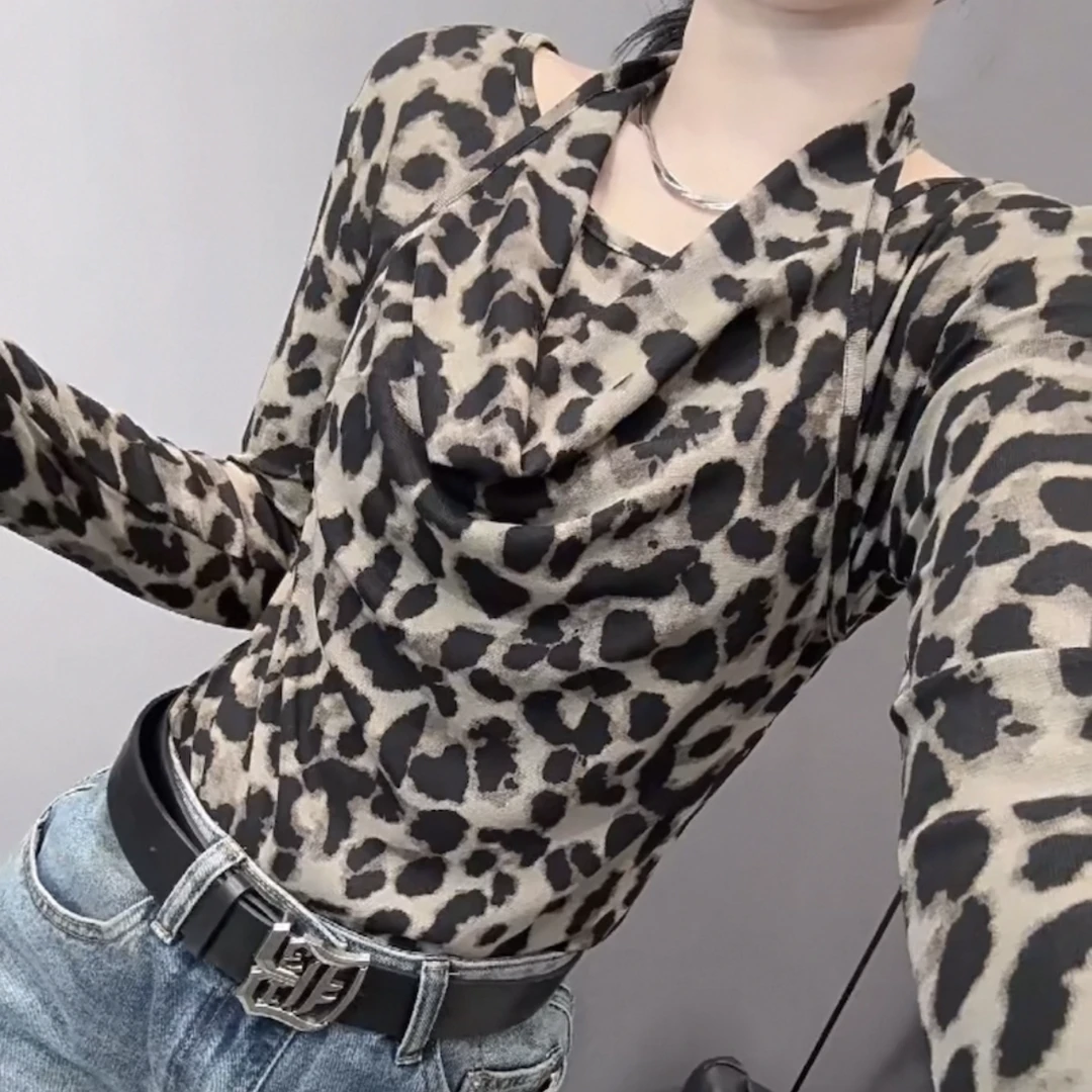 2025年秋冬新款时尚长袖打底衫设计感小众上衣豹纹印花t恤女洋气