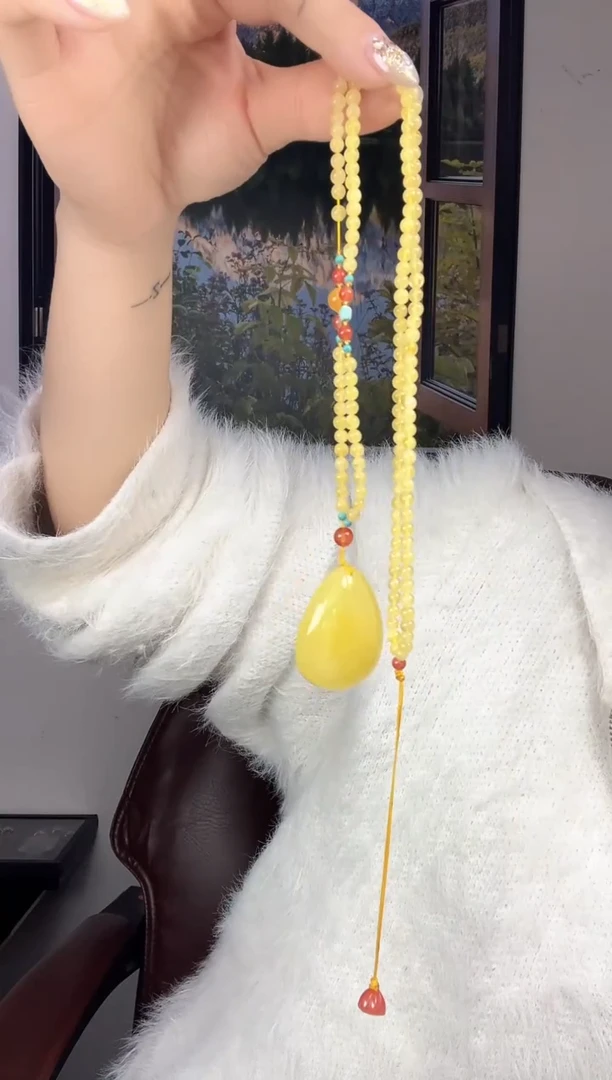 蜜蜡颈饰未镶嵌水滴吊坠