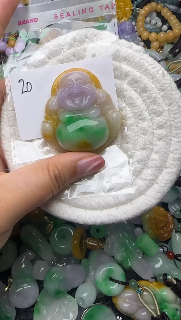 颈饰未镶嵌翡翠般*缅甸翡翠吊坠