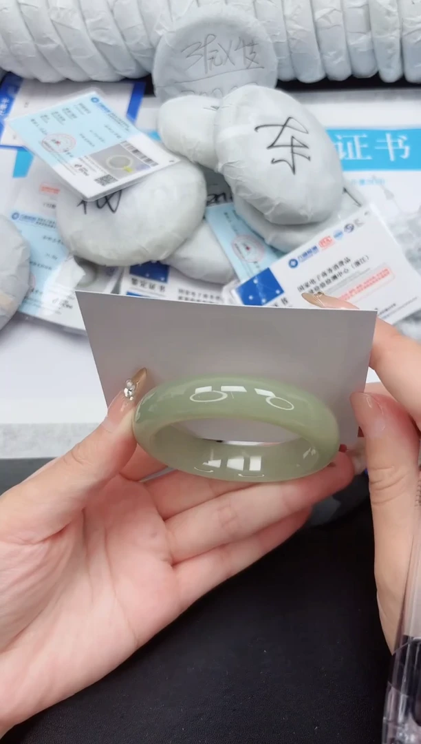 石英质玉手镯未镶嵌206-54.3DK