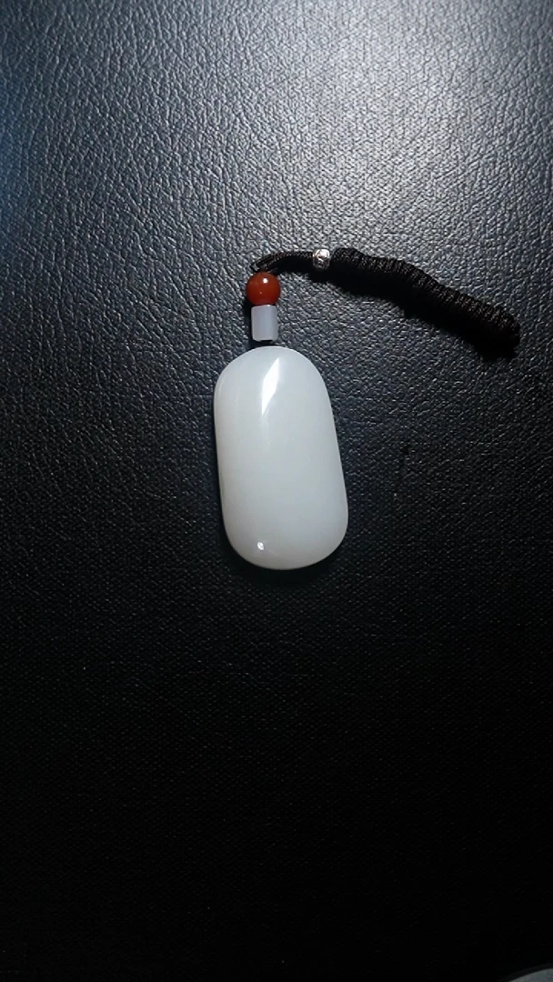 颈饰未镶嵌和田玉无事牌