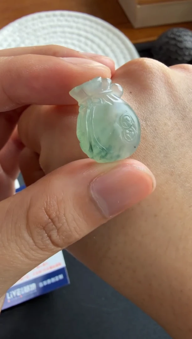 未镶嵌定制翡翠钱袋