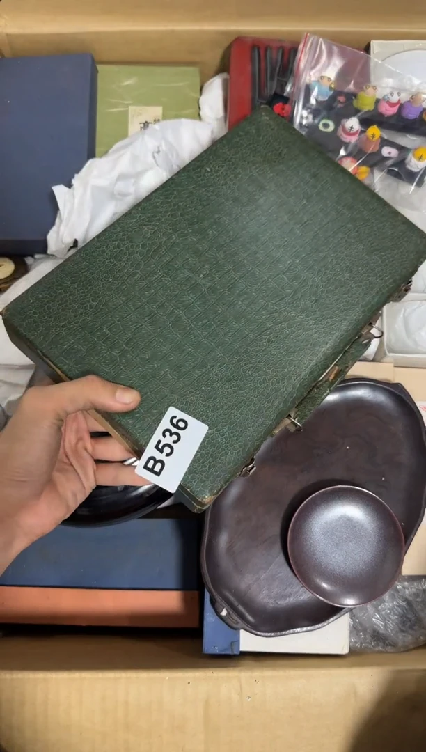瓷片章***麻536 中古商品，谨慎购买