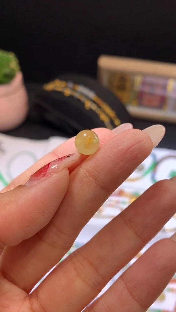 【闪购商品】定制翡翠未镶嵌8.6*珠子