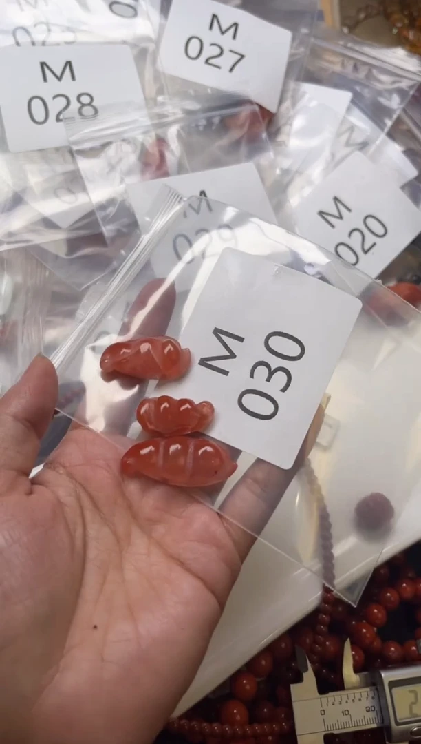 未镶嵌南红玛瑙珠宝奇石M030一起