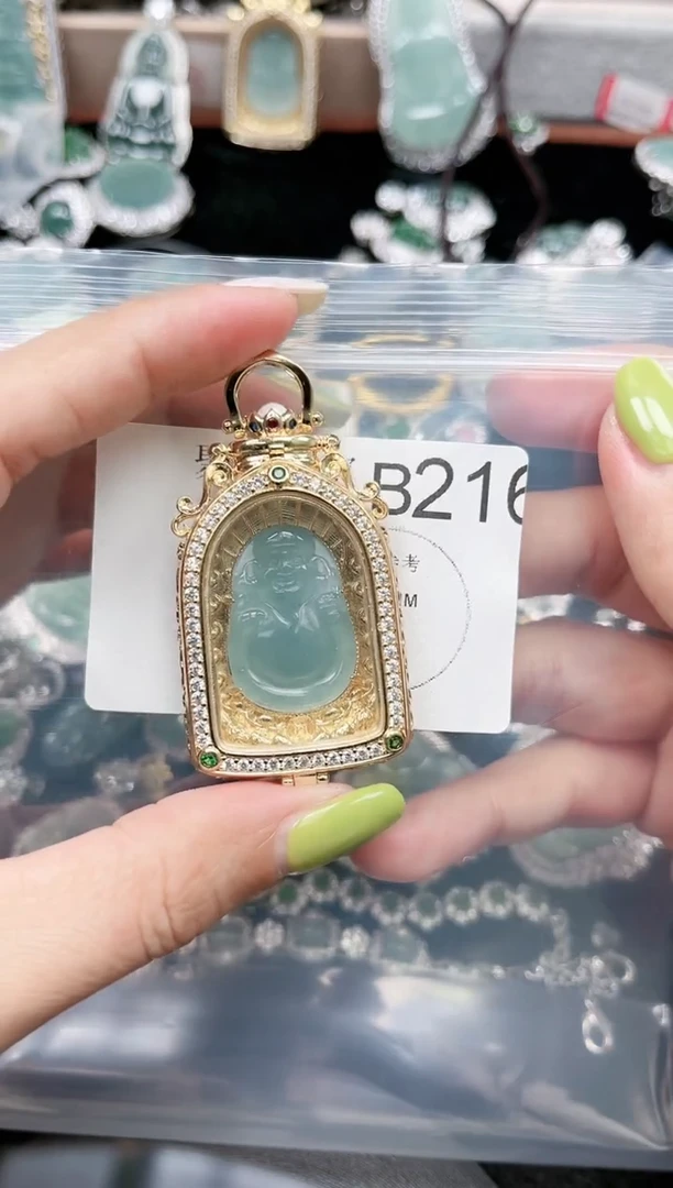 【闪购商品】翡翠颈饰未镶嵌赠皮绳216