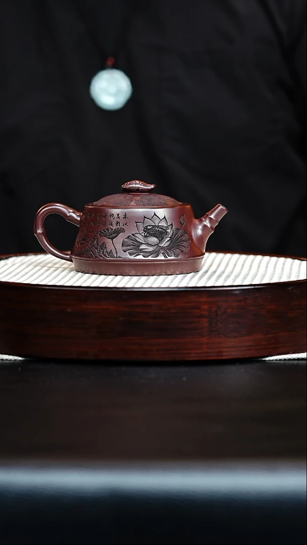 茶壶紫砂宜兴紫砂 荷花 石红 梅付春