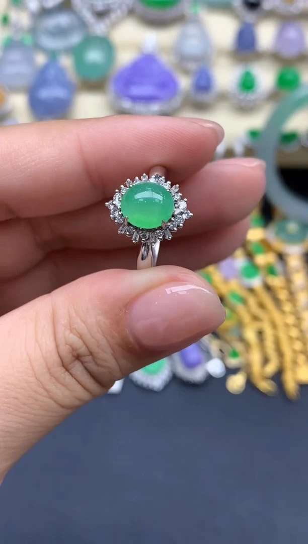 翡翠戒指18K金镶嵌562-春日珠宝1