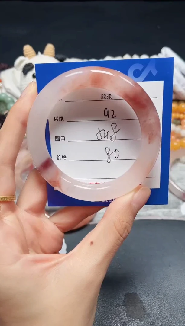未镶嵌石英质玉手镯92