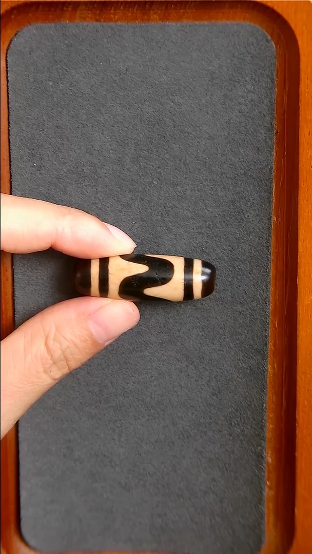 未镶嵌玛瑙/玉髓珠宝半成品上肯全手牙牙天珠13*39