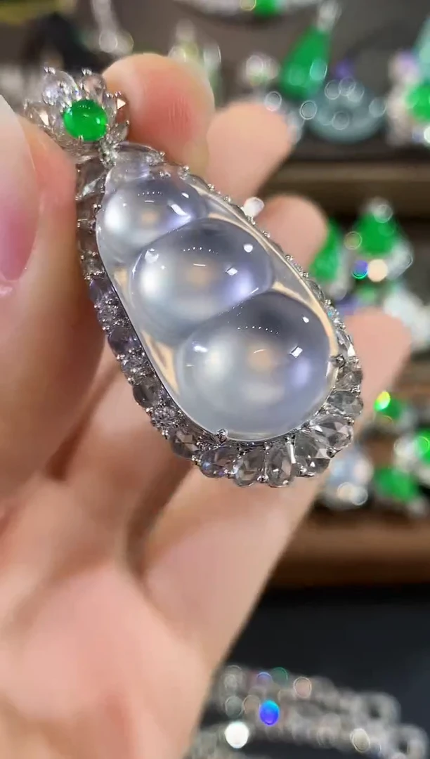 吊坠(不含链)18K金镶嵌翡翠苏C125