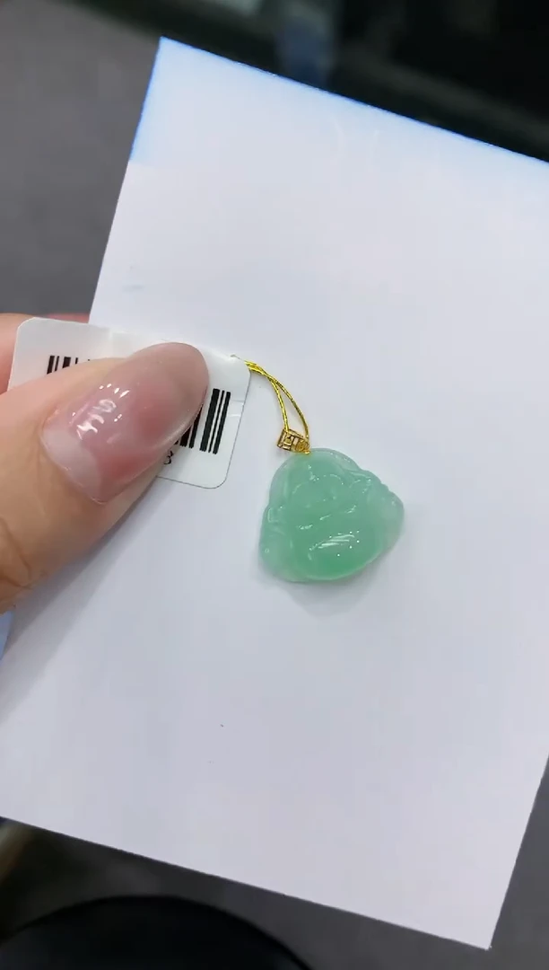 翡翠18K金镶嵌颈饰111111111111