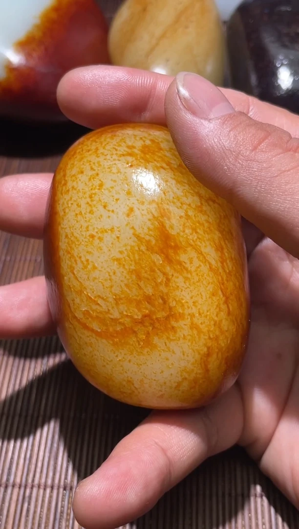 颈饰未镶嵌和田玉时*，0