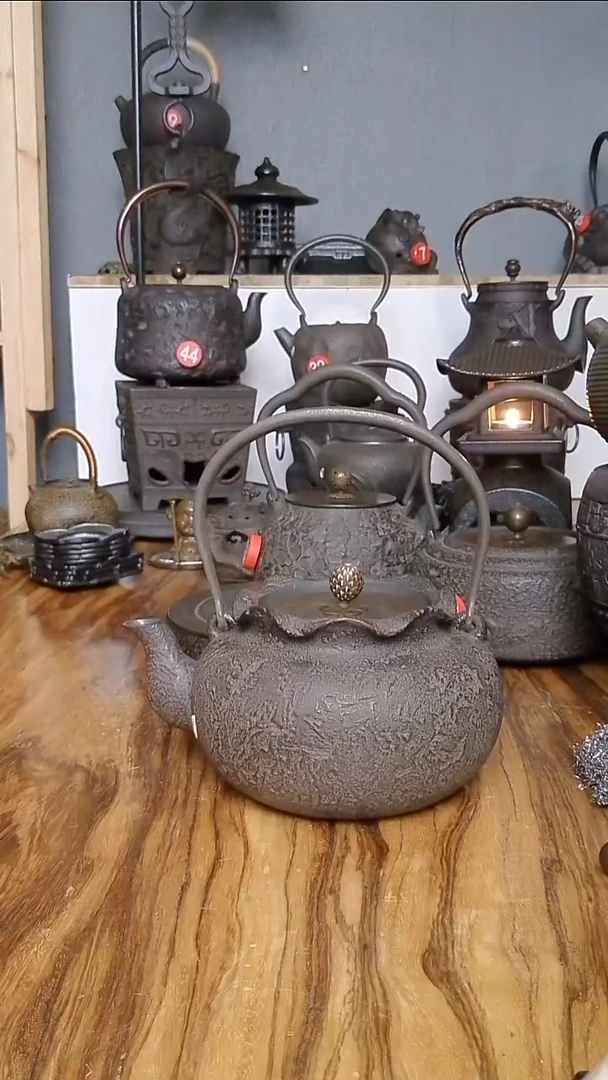 铸铁精铸钱袋子铁壶无涂层手工壶