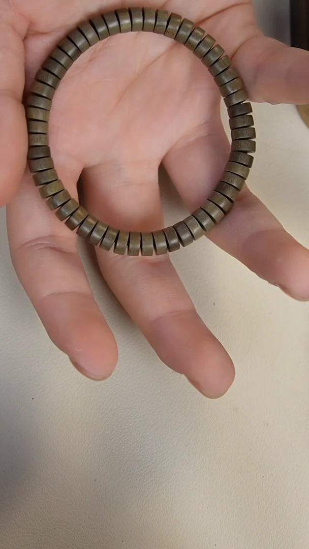 【闪购商品】檀香木手串/手链（阴沉）3mmX7mm精工药片珠