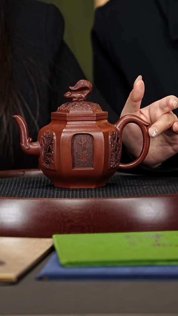 茶壶紫砂28GHR六方宫灯 红皮龙410cc