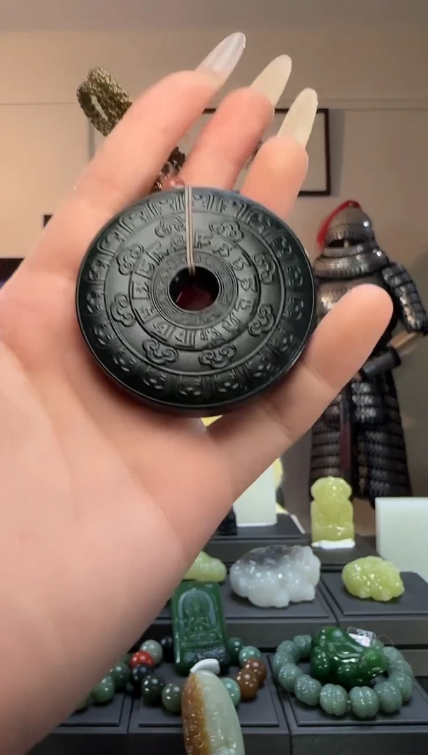 颈饰未镶嵌和田玉青玉玉璧手把