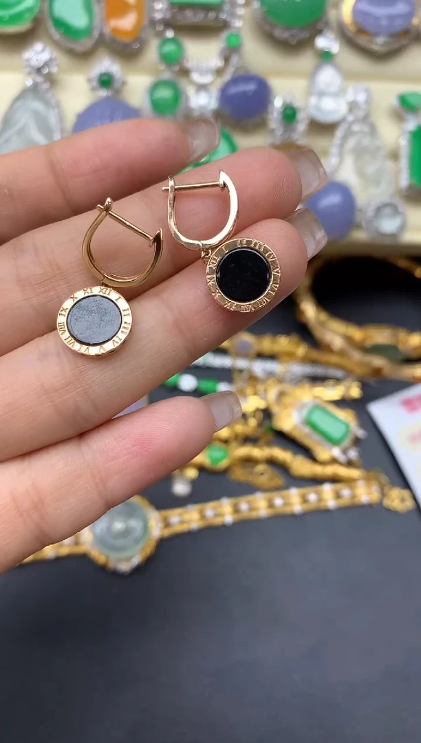 颈饰18K金镶嵌翡翠300-中国好珍宝