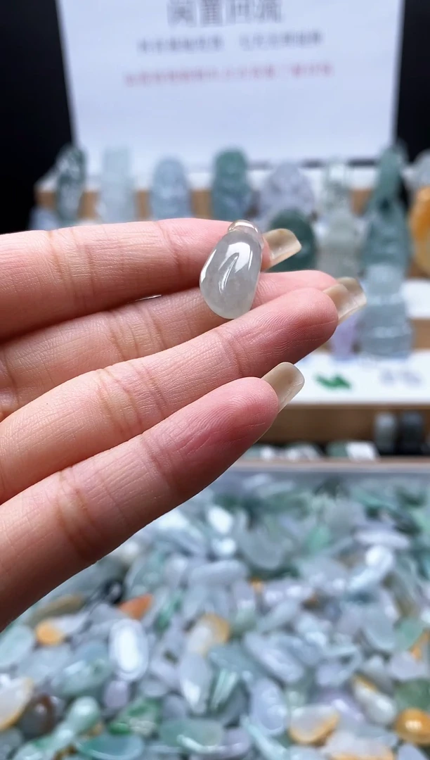 翡翠未镶嵌吊坠(不含链)97桃子