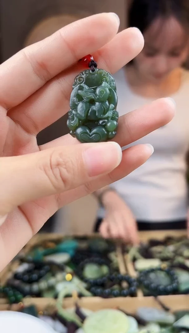 颈饰未镶嵌和田玉拍一发一，多样性发货